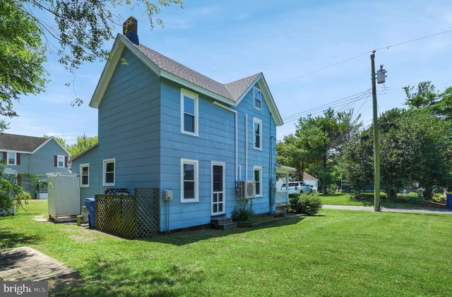 6033 LEWIS ST, Chincoteague Island, VA 23336