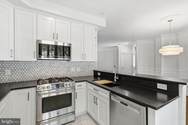1302 DUKE ST, Alexandria, VA 22314