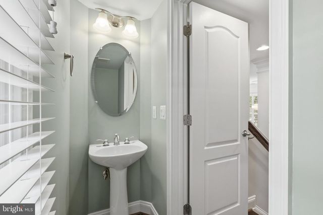1302 DUKE ST, Alexandria, VA 22314