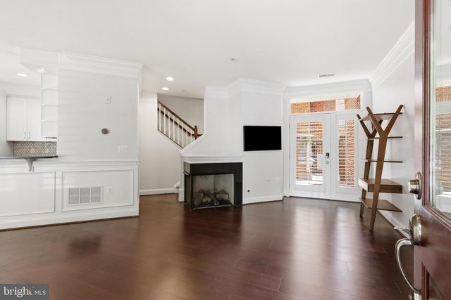 1302 DUKE ST, Alexandria, VA 22314