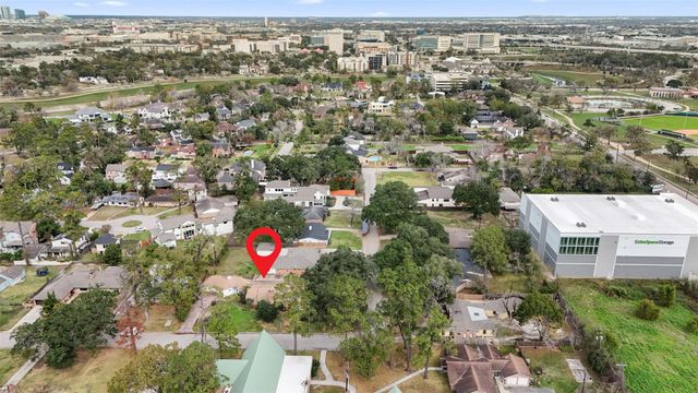 4425 Laurel Drive, Houston, TX 77021