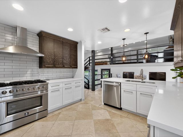 2522 Baycrest Drive, Houston, TX 77058