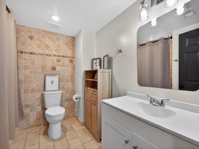 2522 Baycrest Drive, Houston, TX 77058