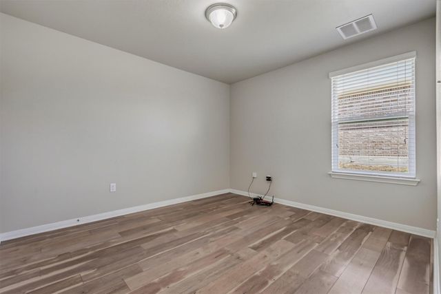 176 Dusky Thrush DR, Kyle, TX 78640