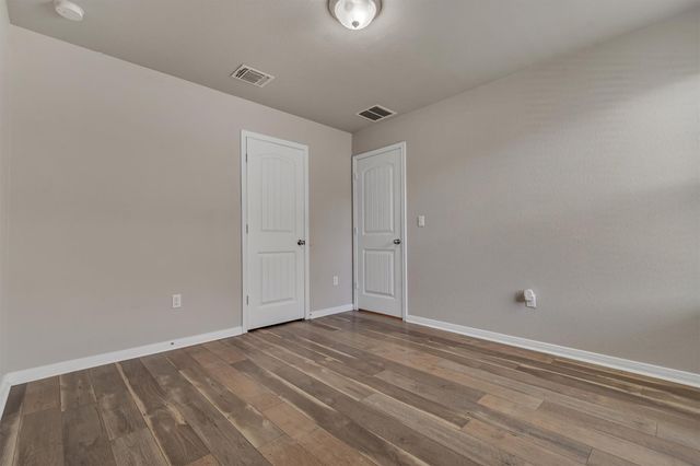 176 Dusky Thrush DR, Kyle, TX 78640