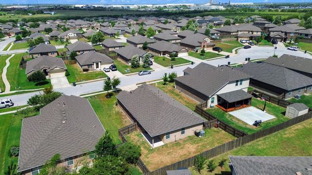 176 Dusky Thrush DR, Kyle, TX 78640