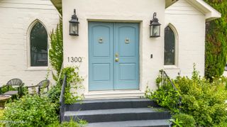 1300 Evans Street, Morehead City, NC 28557