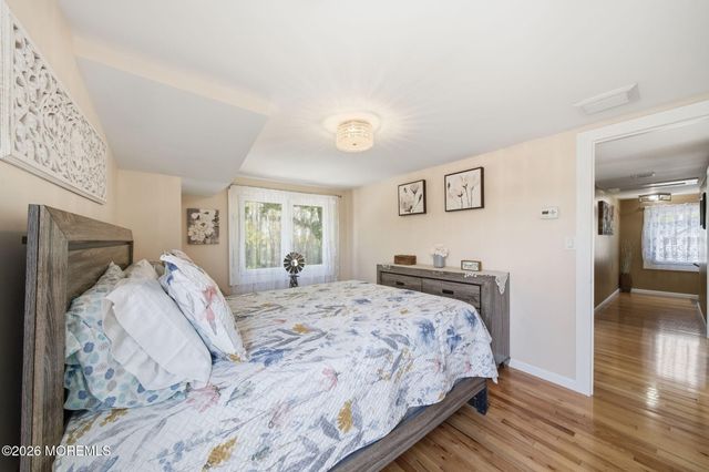 47 Kendall Drive, Parlin, NJ 08859