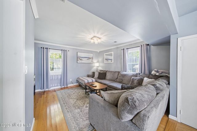 47 Kendall Drive, Parlin, NJ 08859