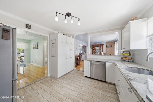 47 Kendall Drive, Parlin, NJ 08859