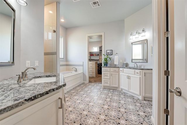 8933 SW 111th Street, Oklahoma City, OK 73173