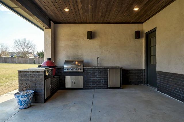 8933 SW 111th Street, Oklahoma City, OK 73173