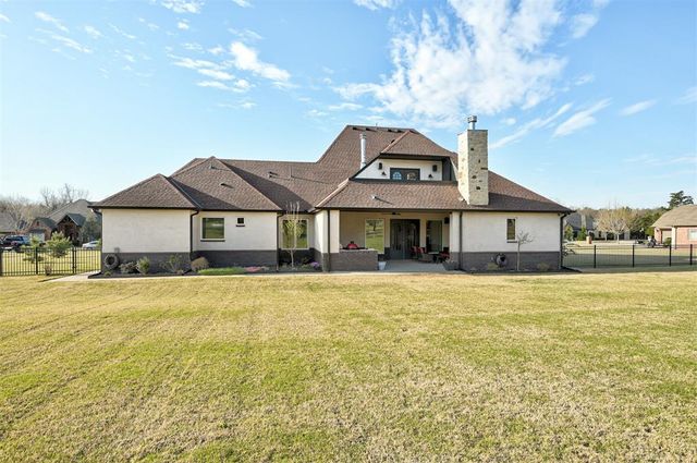 8933 SW 111th Street, Oklahoma City, OK 73173