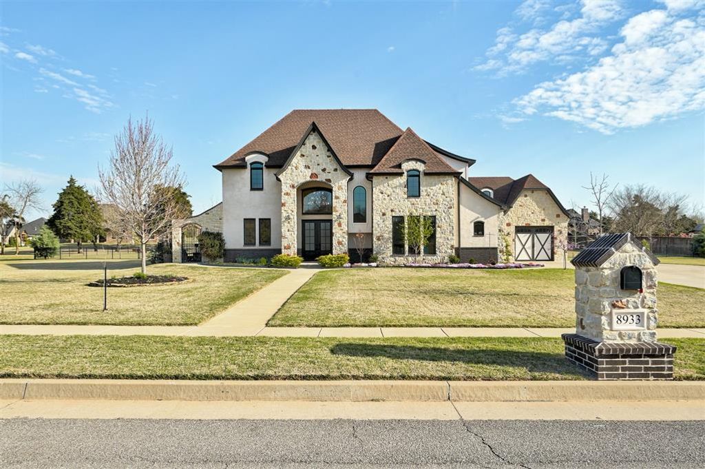 8933 SW 111th Street, Oklahoma City, OK 73173