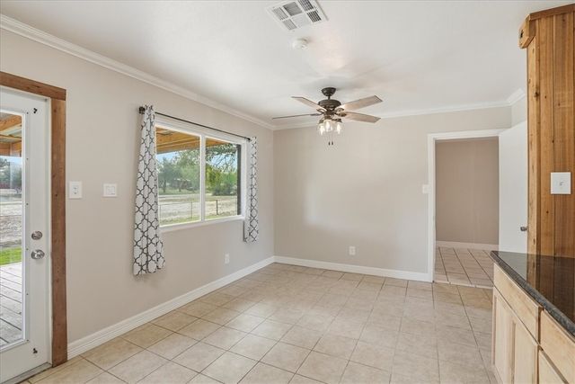 1209 Terry St, George West, TX 78022