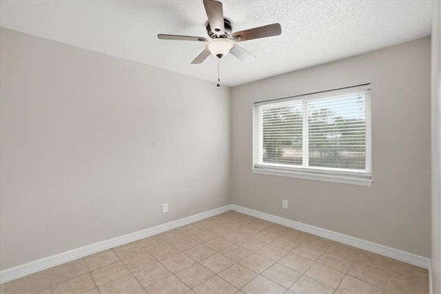 1209 Terry St, George West, TX 78022