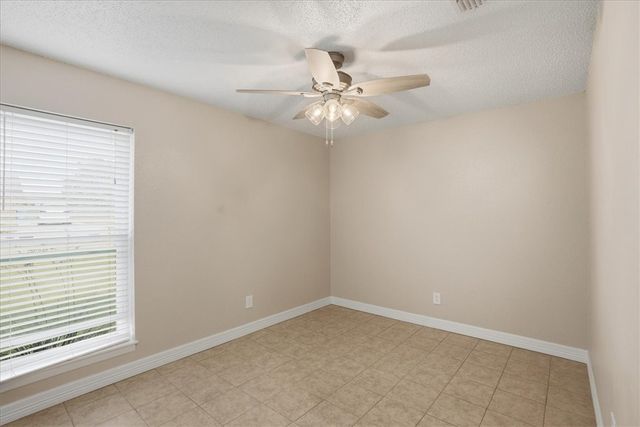 1209 Terry St, George West, TX 78022