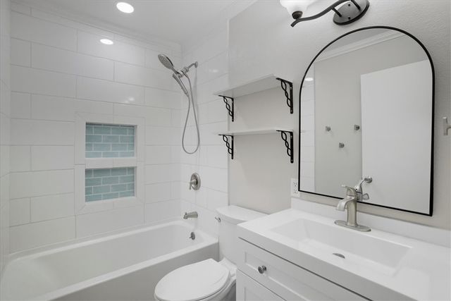 1209 Terry St, George West, TX 78022