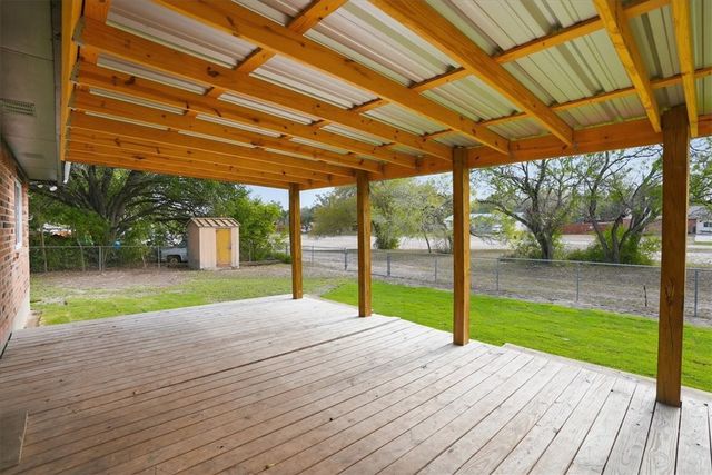 1209 Terry St, George West, TX 78022