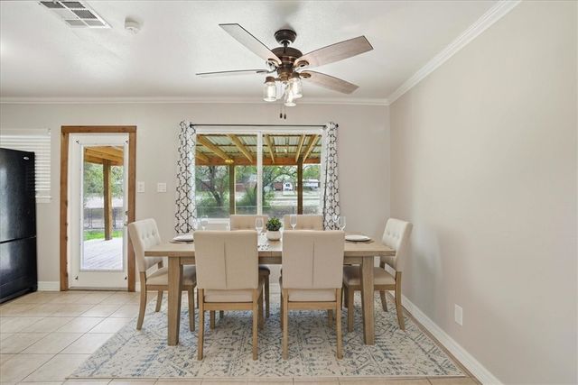 1209 Terry St, George West, TX 78022