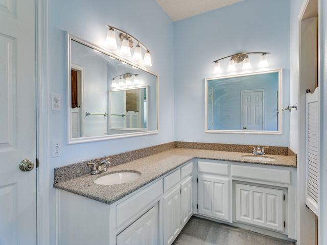 4225 Patricias Ridge, Fort Worth, TX 76126