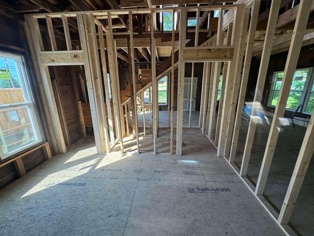 311 W COURT AVE, Selmer, TN 38375