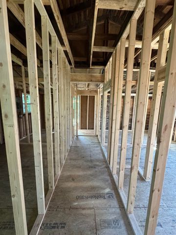 311 W COURT AVE, Selmer, TN 38375