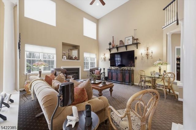 2 Picasso Court, Franklin Twp., NJ 08873