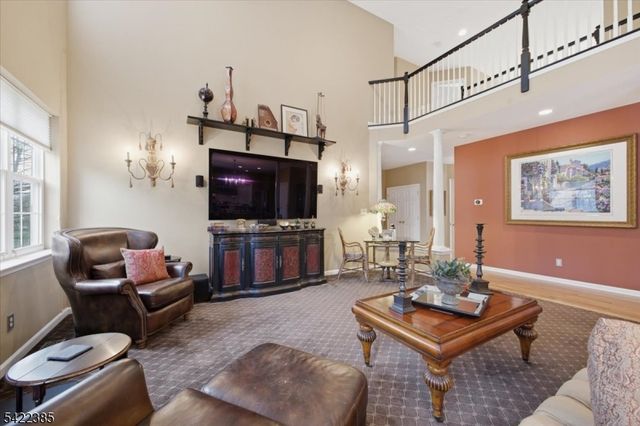 2 Picasso Court, Franklin Twp., NJ 08873