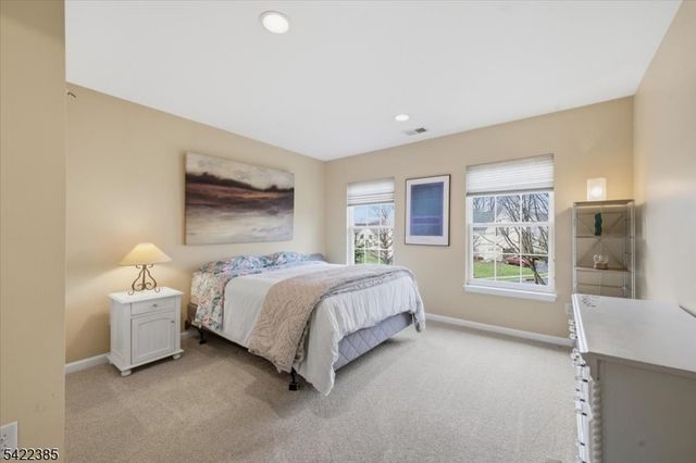 2 Picasso Court, Franklin Twp., NJ 08873