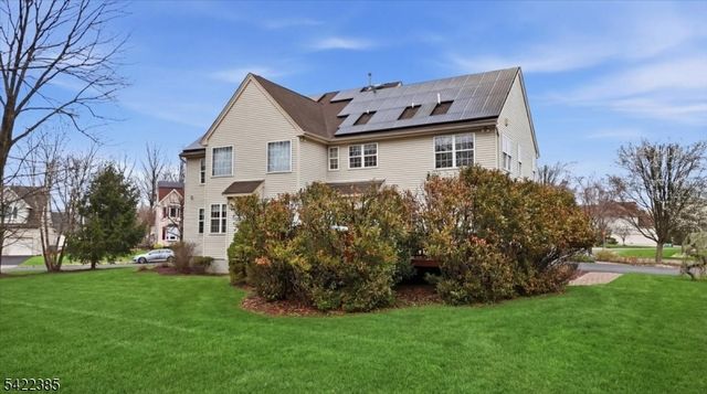 2 Picasso Court, Franklin Twp., NJ 08873