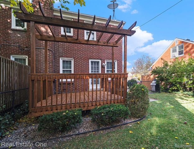 1510 E Fourth Street, Royal Oak, MI 48067