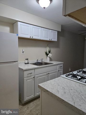 3432 ASHFIELD LN #B, Philadelphia, PA 19114