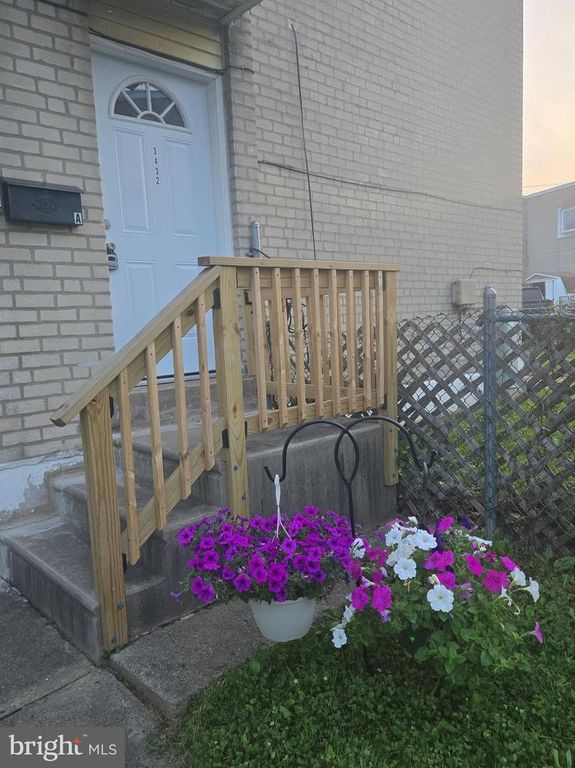 3432 ASHFIELD LN #B, Philadelphia, PA 19114