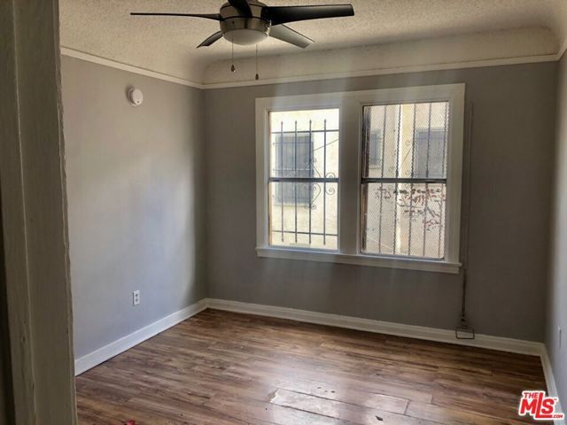 620 E 84th Street, Los Angeles, CA 90001