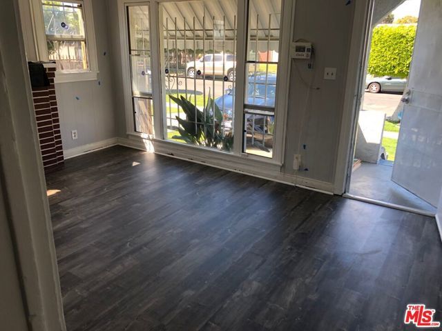 620 E 84th Street, Los Angeles, CA 90001