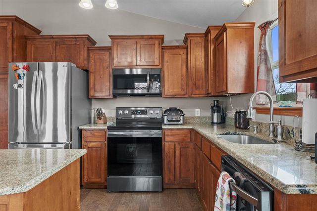 813 Airway ST, Kingsland, TX 78639