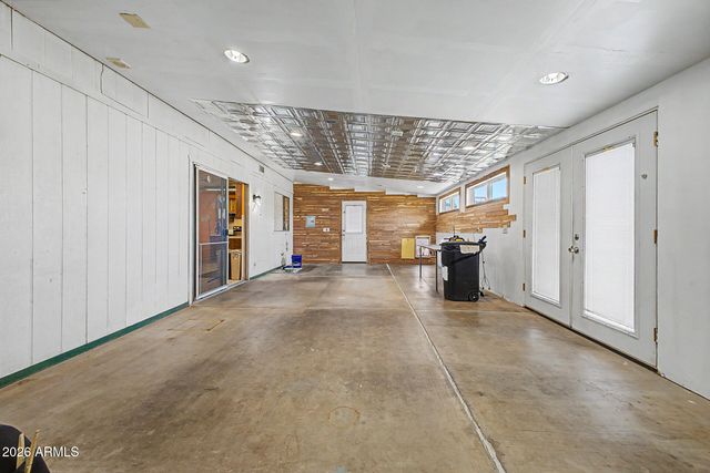 7145 W INDIANOLA Avenue, Phoenix, AZ 85033