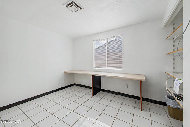 7145 W INDIANOLA Avenue, Phoenix, AZ 85033