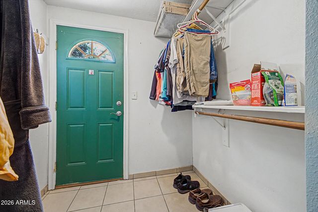 7145 W INDIANOLA Avenue, Phoenix, AZ 85033