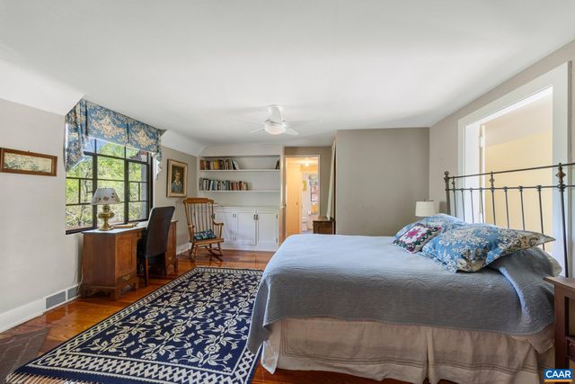 10127 LITTLE SKYLINE DR, Orange, VA 22960