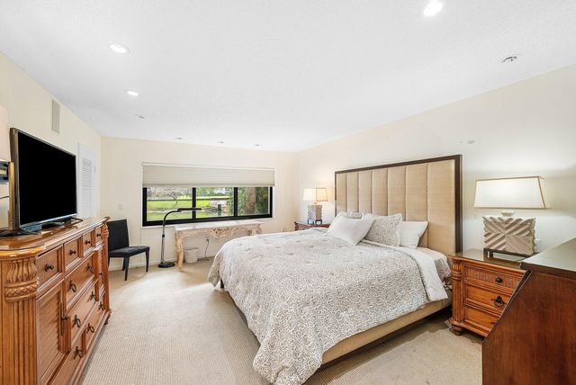 22 Westgate Lane E, Boynton Beach, FL 33436