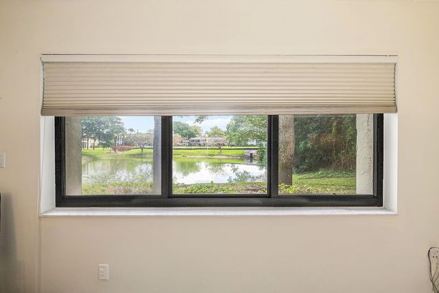 22 Westgate Lane E, Boynton Beach, FL 33436