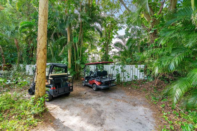 22 Westgate Lane E, Boynton Beach, FL 33436