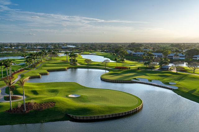 22 Westgate Lane E, Boynton Beach, FL 33436