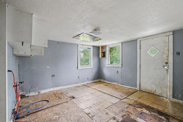 531 E Day Street, Denison, TX 75021