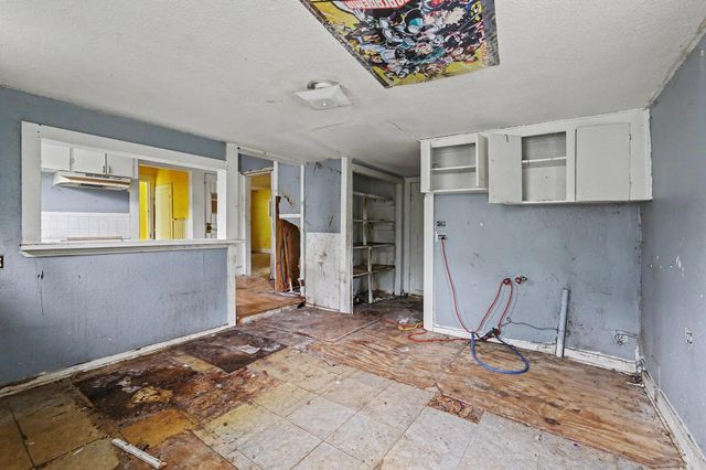 531 E Day Street, Denison, TX 75021