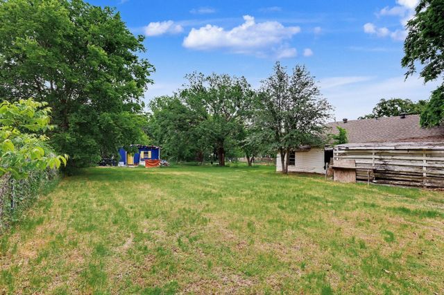 531 E Day Street, Denison, TX 75021