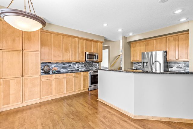 1517 Covington Lane, Eagan, MN 55122