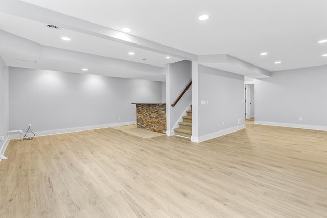 1517 Covington Lane, Eagan, MN 55122